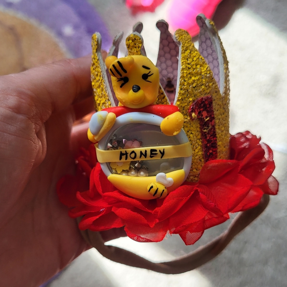Winnie the pooh 1st birthday crown
